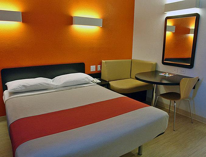 Motel 6 Airdrie Eksteriør billede